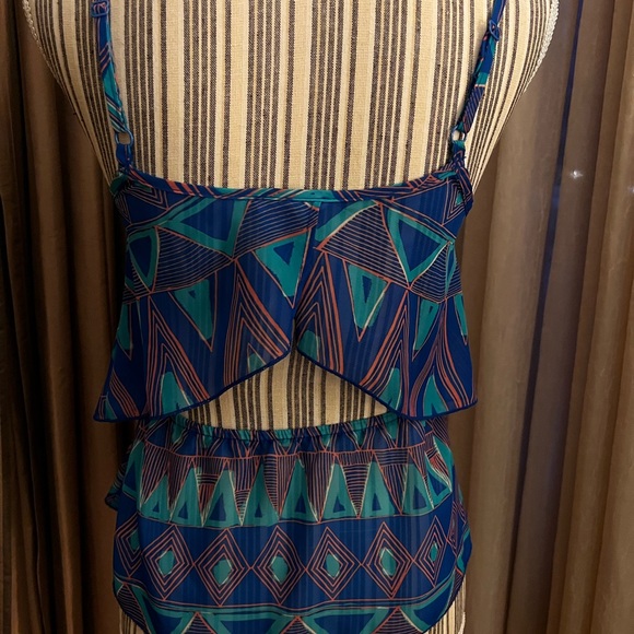 🔥🔥BUNDLED TOPS🔥🔥 - Picture 6 of 7